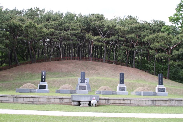 삼의사 묘역