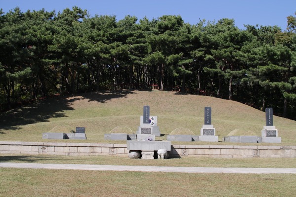 효창공원 내 삼의사 묘