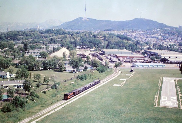 1973년 용산미군기지 사우스포스트 철도와 헬기장